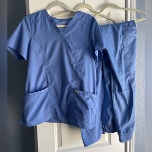 Cherokee Workwear Scrubs, Ceil blue, women’s medium set with extra jogger pants